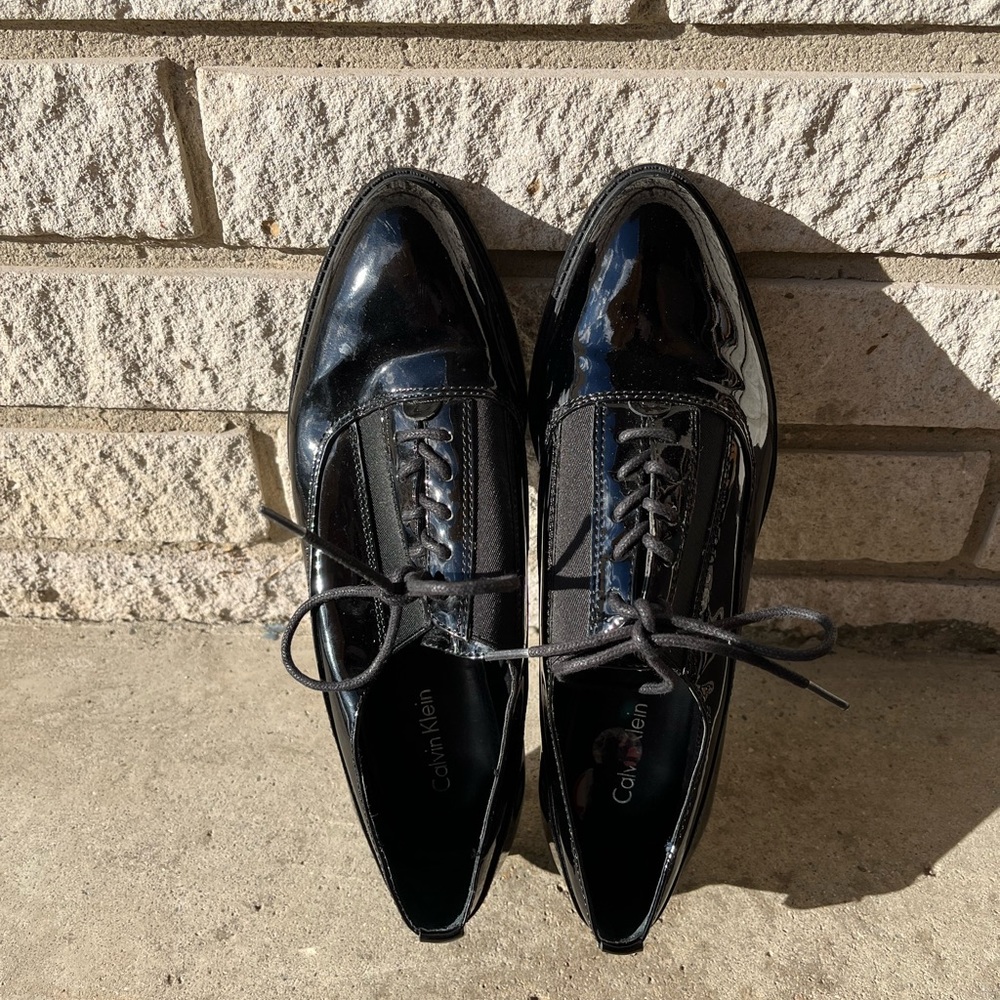Calvin Klein Black Patent Leather Tuxedo Shoes 🖤 size 7.5. Retails for $100+